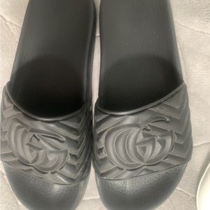 Woman Gucci slides size 8